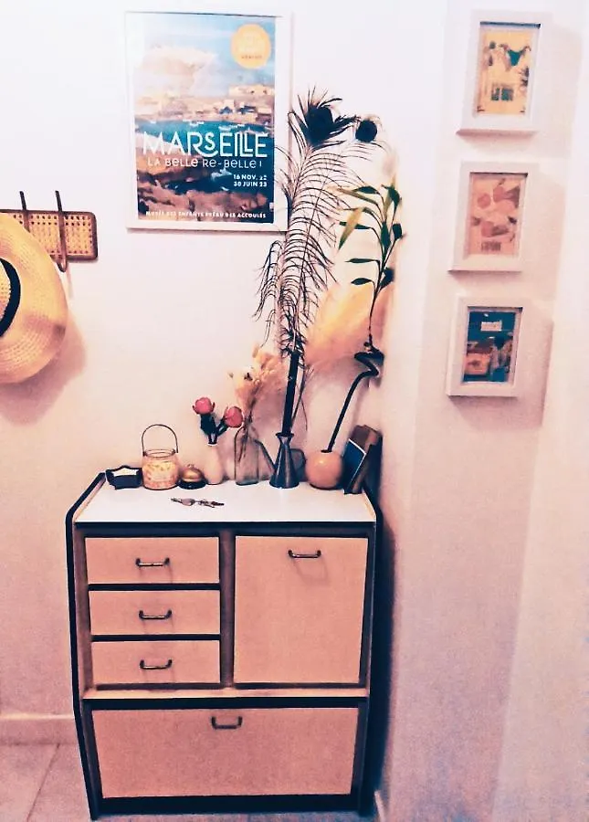 Appartement Avec Exterieur Proche Du Vieux Port, De Notre Dame De La Garde Et De La Mer Marselha