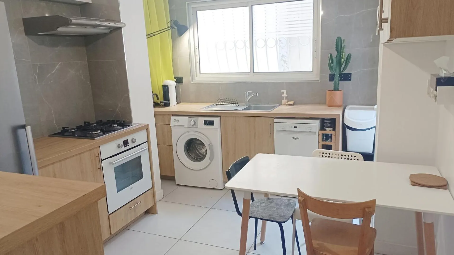 Appartement Avec Exterieur Proche Du Vieux Port, De Notre Dame De La Garde Et De La Mer Marseille 0*,  France